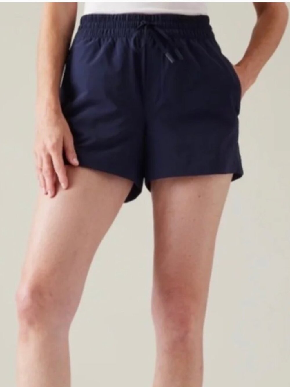Athleta Midday Mid Rise Short